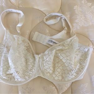 Emprei French lace bra